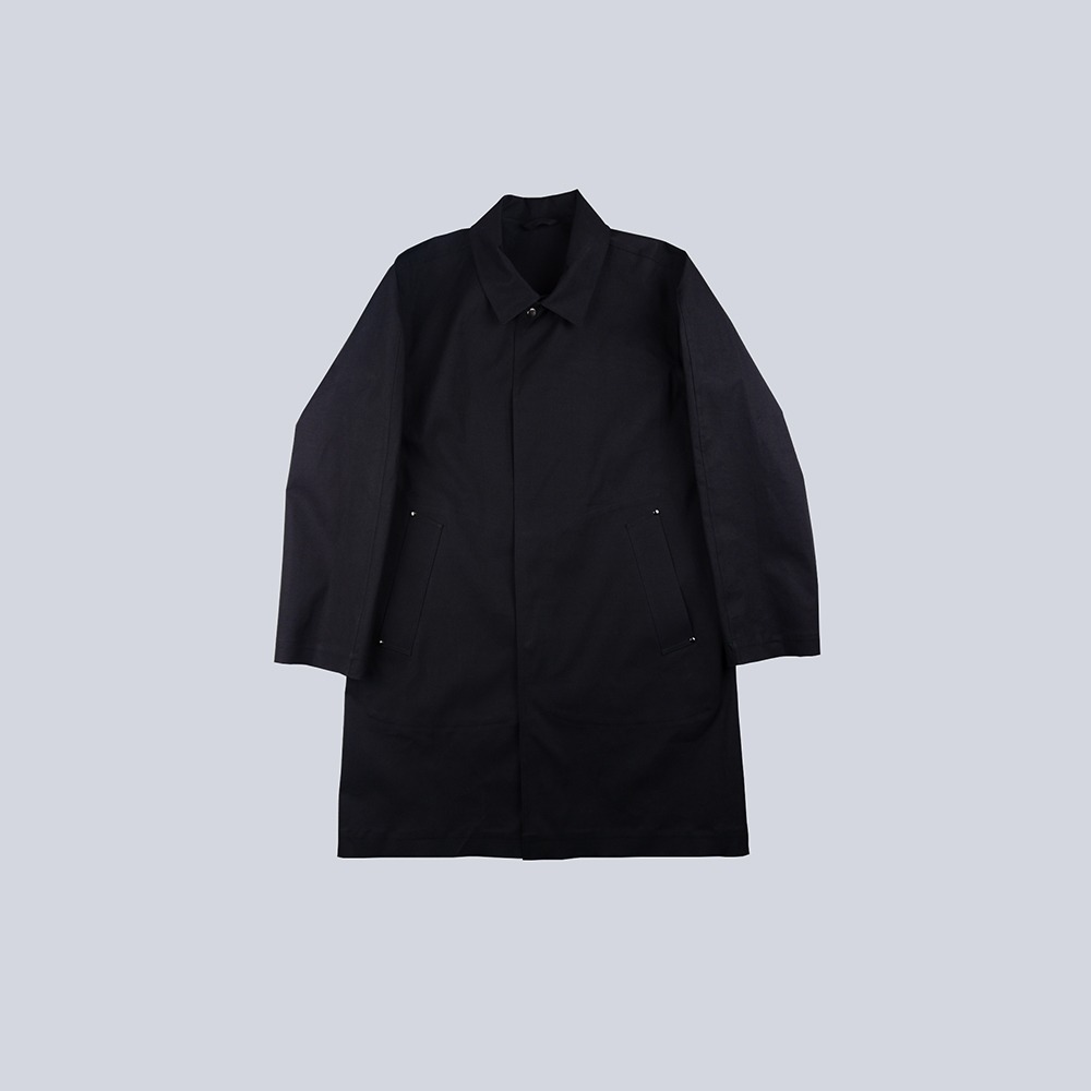 Front-View-Of-Waterproof-Reinford-Rain-Coat-By-Rainford-Apparel